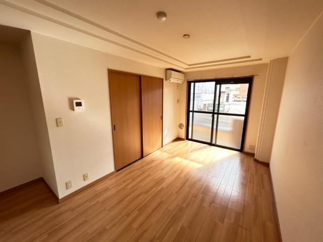 グリーンヒルズ105号室 リビング