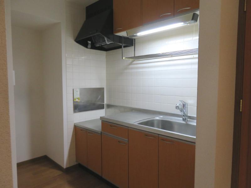 メゾンアンソレイエ1階 キッチン