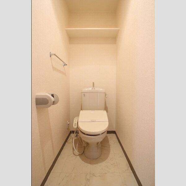 アルカンシェル505号室 温水洗浄暖房便座