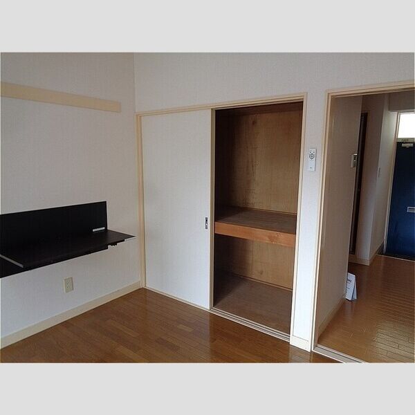 グリーンウッドハイツB206号室 物入れ