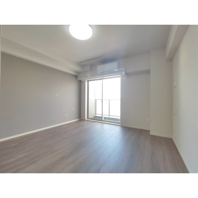 プレール・ドゥーク西新井Ⅲ 内観