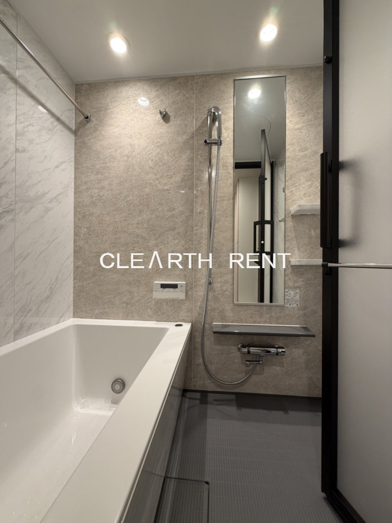 コンシェリア目黒本町 ＴＨＥ ＲＥＳＩＤＥＮＣＥ3階 追い焚き機能付きバスルーム/足を伸ばせる広々タイプ