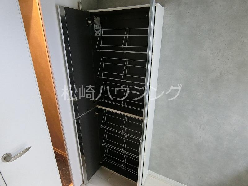 サンハイツ中野 玄関