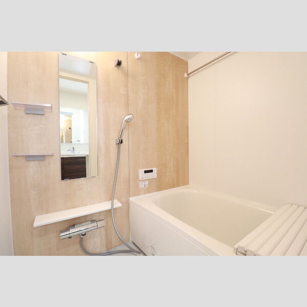 シェーンブルーメ横浜205号室 お風呂
