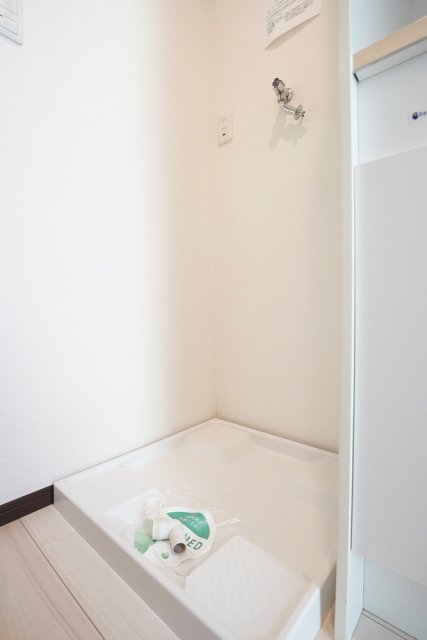 アーバンプレイス五反野 室内洗濯機置場