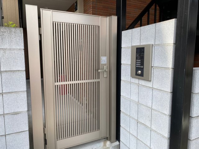 Bay maison 汐入103号室 エントランス