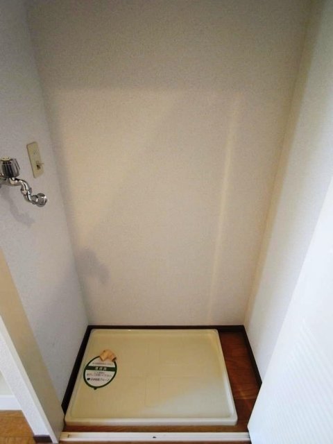 グリフィン横浜7階 室内洗濯機置場