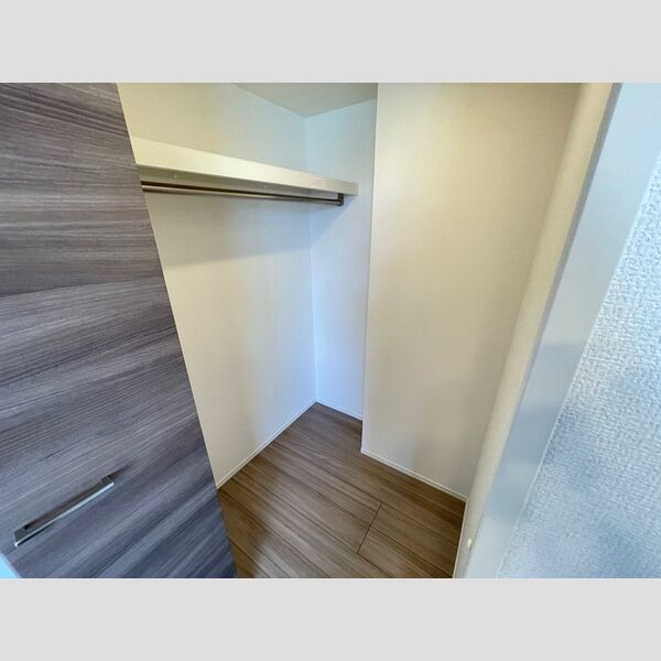 響 ウォークインクローゼット