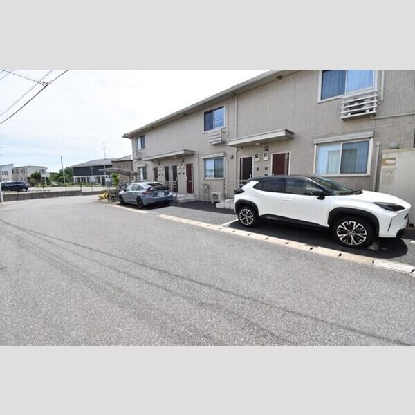 メルベーユ　カルチェ 駐車場