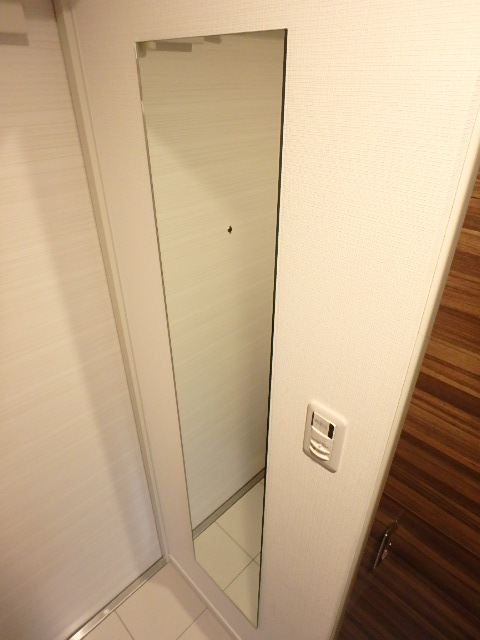 ガーラ・ヒルズ調布 姿見鏡