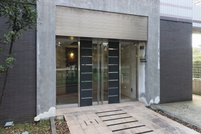 レジオス高井戸4階 エントランス