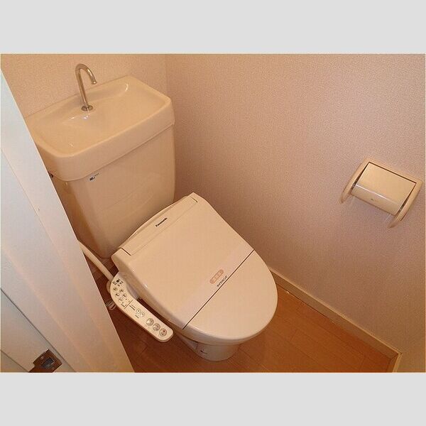 グリーンウッドハイツB206号室 温水洗浄暖房便座