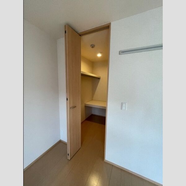 Briller(ブリエ) ウォークインクローゼット