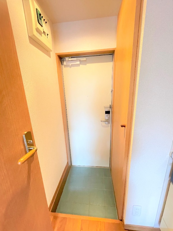 プランドールK 玄関