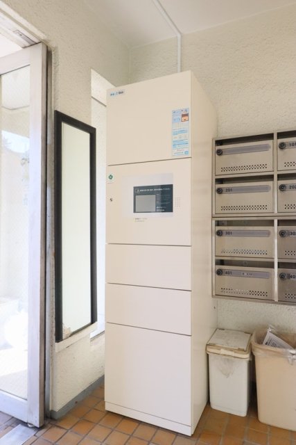 芙蓉マンション1階 宅配BOX