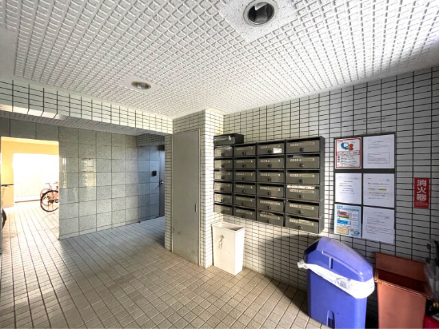 協和コーポ９2階 エントランス