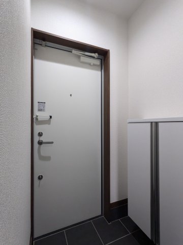スタートライズ0202号室 玄関