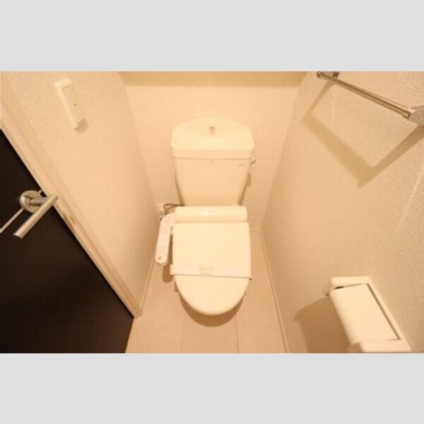 スカイヒル203号室 温水洗浄暖房便座