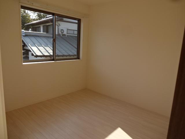 ルピナス向原 洋室