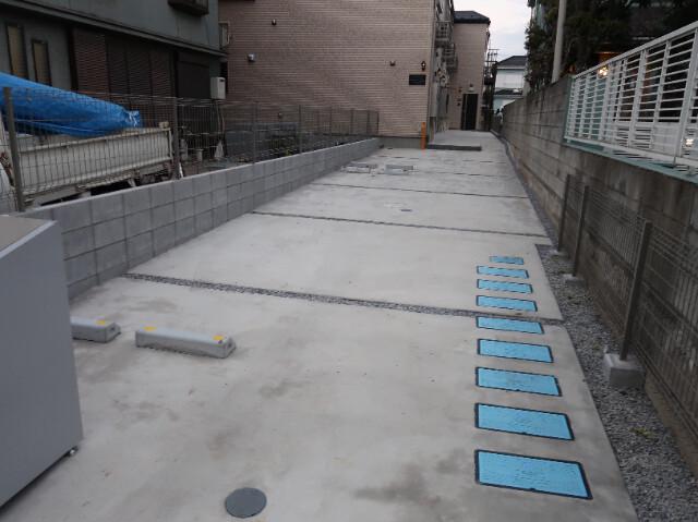 ヴィッラホーム七番館1階 駐車場