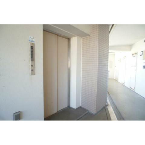 シャロン本厚木3階 EVホール　