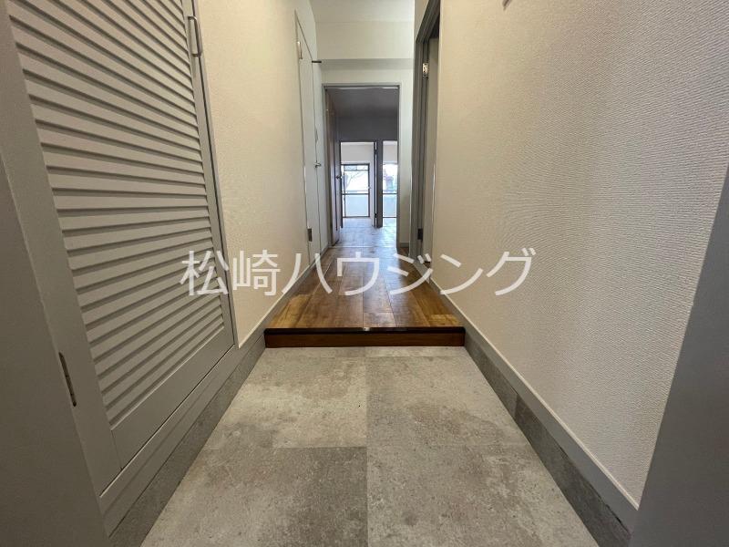 ナカムラビル 玄関