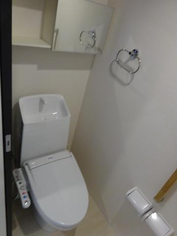 ユニヴァリィ　ルークス302号室 シャワー付トイレ