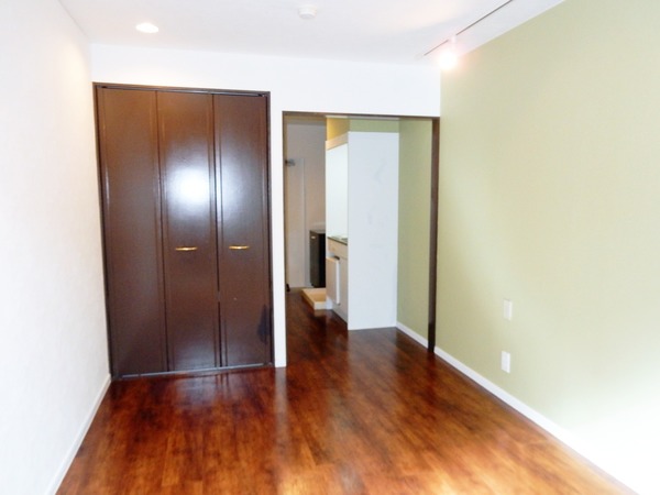 ジュネスAOKI208号室 収納