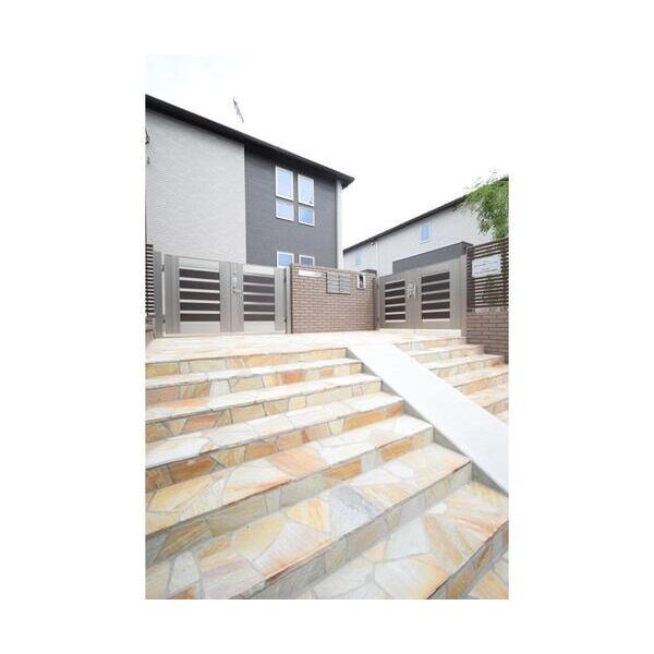 トネリコ　メゾンN　 エントランス