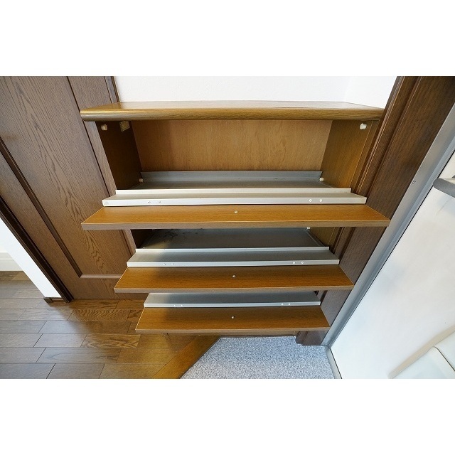 スクエア東新町 玄関