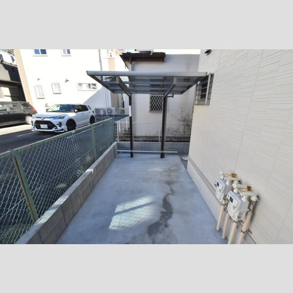 メタルラグーン 屋根付き駐輪場