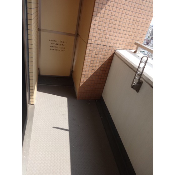 エルフラット鶯谷1201号室 バルコニー