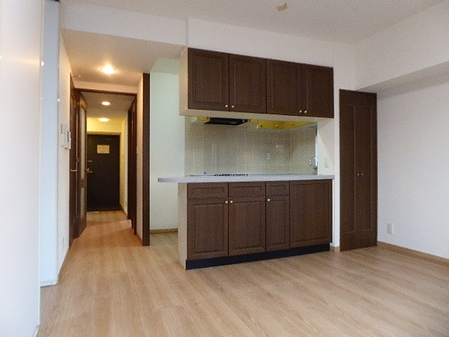 ライオンズステージ麻布 LDKからのキッチン　※前回募集時2023年11月撮影