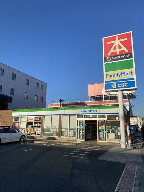 ガーラ・プレシャス横浜鶴見3階 ファミリーマート鶴見橋店