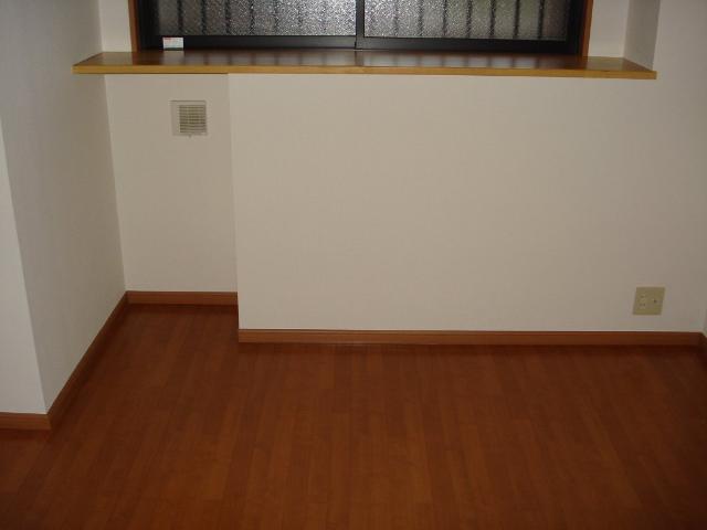 ヴィラ　エスポワール302号室 洋室