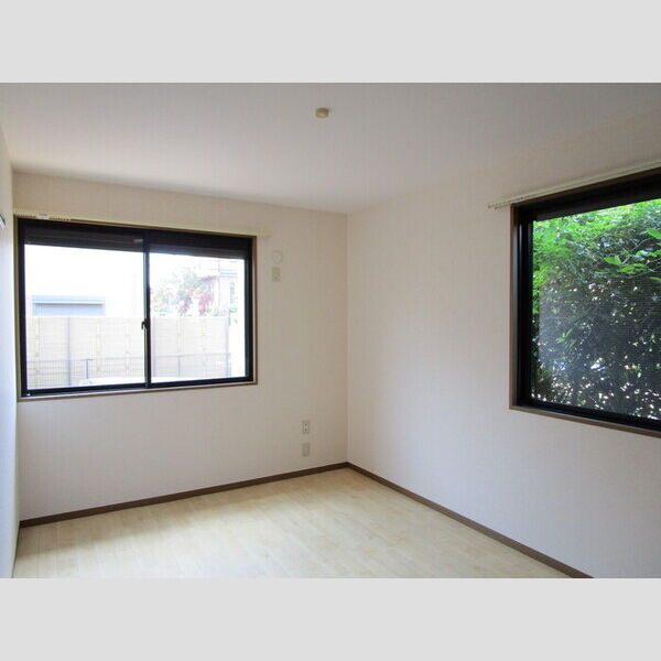 リヴィエール101号室 北側洋室