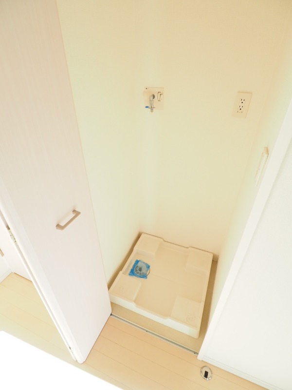 レジディア祐天寺6階 洗濯機置場