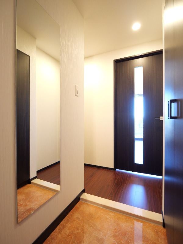 プレジオ西新井9階 玄関