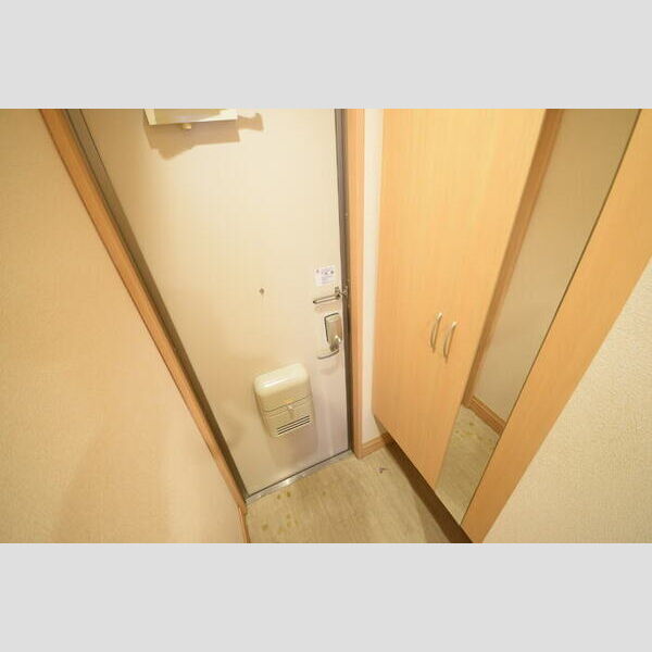 ソレーユ川口101号室 玄関