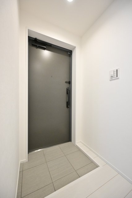 Ｔｈｅ　Ｒｅｓｉｄｅｎｃｅ　Ｎｉｈｏｎｂａｓｈｉ5階 玄関