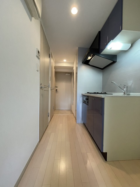 ガーラ・ステーション新宿御苑前6階 玄関