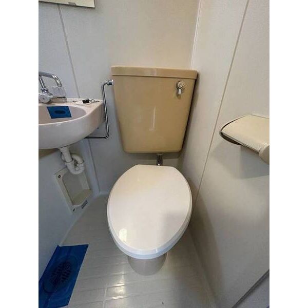 ピュアハウス藤棚三番館0206号室 トイレ