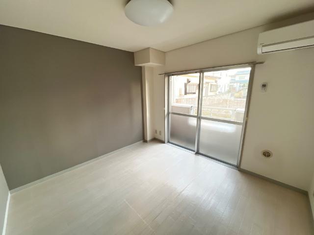 グレースカーサⅢ106号室 室内