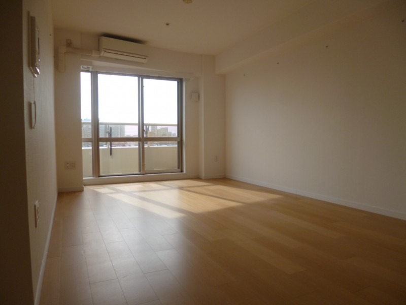 河田町ガーデン１号棟8階 リビング