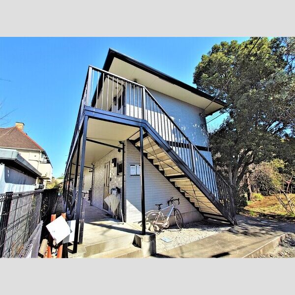 フルール205号室 建物外観