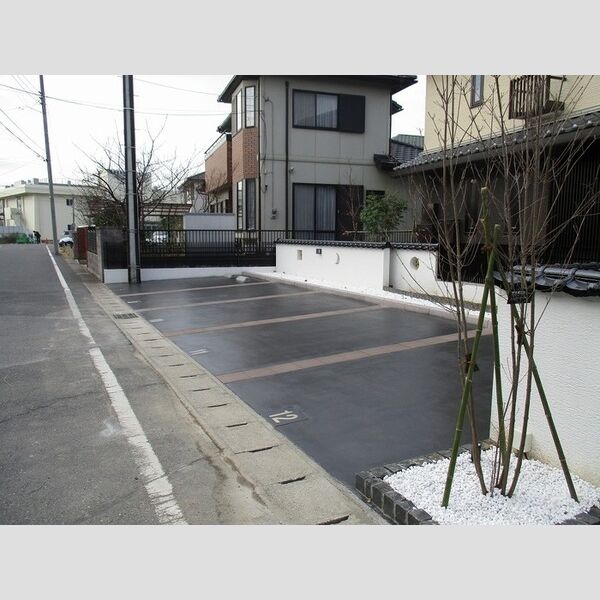 月うさぎ　参101号室 敷地内駐車場