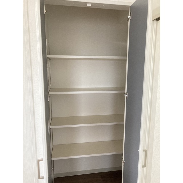 武井マンション 収納