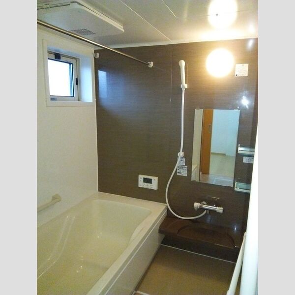 メゾンベールM 浴室