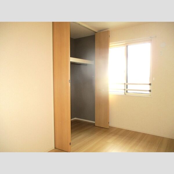 ラ・リアン　C・D　C棟301号室 洋室