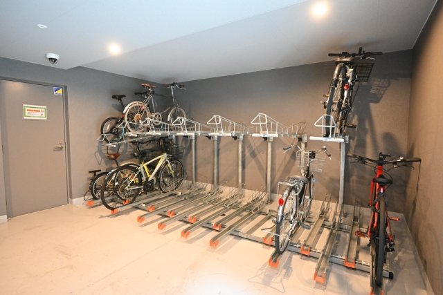 ＲＥＬＵＸＩＡ綾瀬Ⅱ3階 駐輪場